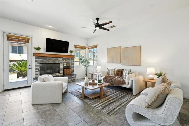 1682 May Ave, Chula Vista CA: https://media.crmls.org/mediaz/fe2ca207-e808-493b-8d55-2a1cf3087051.jpg