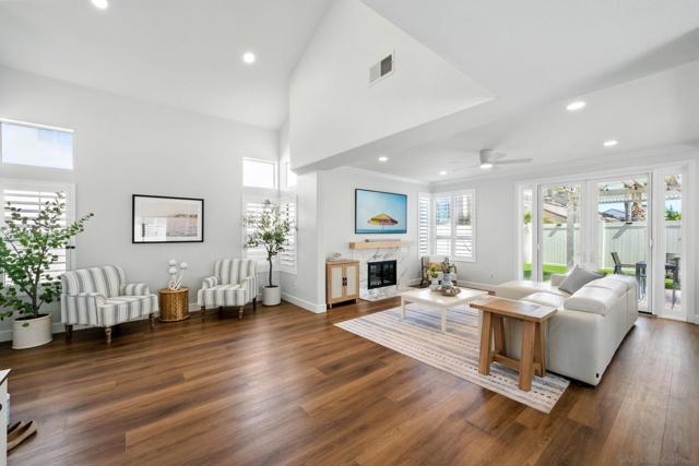 12135 Via San Loreno, San Diego CA: https://media.crmls.org/mediaz/fe2e215e-8853-46f4-b647-953933b0a12a.jpg