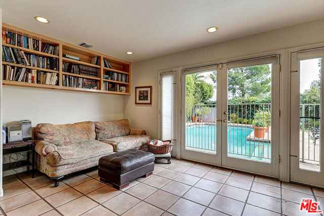 322 N June Street, Los Angeles CA: https://media.crmls.org/mediaz/fe2eb792-da93-4ff2-9725-424e043da04e.jpg