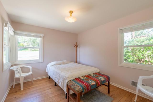 3378 Ocean Avenue, Carmel CA: https://media.crmls.org/mediaz/fe2efddb-bc25-457e-b722-ed02867db8da.jpg