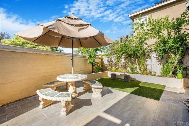 44364 Kingston Drive, Temecula CA: https://media.crmls.org/mediaz/fe2f03d0-fc62-4051-96e6-465d214f3522.jpg