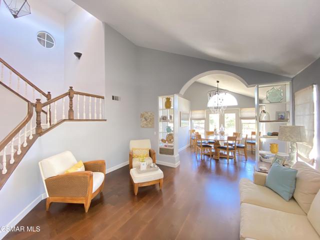 1061 Shoal Creek Court, Simi Valley CA: https://media.crmls.org/mediaz/fe2f3507-d3e0-4c0d-8ed8-7fb4f74bfbe9.jpg
