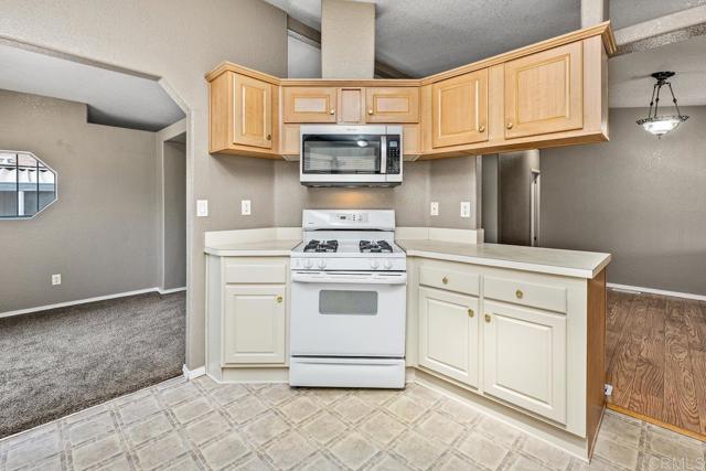Detail Gallery Image 21 of 43 For 1001 S Hale Ave #5,  Escondido,  CA 92029 - 3 Beds | 2 Baths