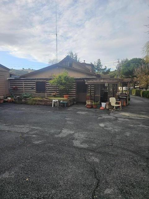 940 Llagas Road, Morgan Hill CA: https://media.crmls.org/mediaz/fe3014f7-8619-4ab2-b82d-ee51dfccd5d6.jpg