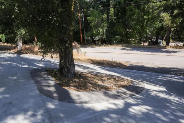 1296 Conference Drive, Scotts Valley CA: https://media.crmls.org/mediaz/fe301df0-8f42-4615-bd6e-a4db54a3fc75.jpg