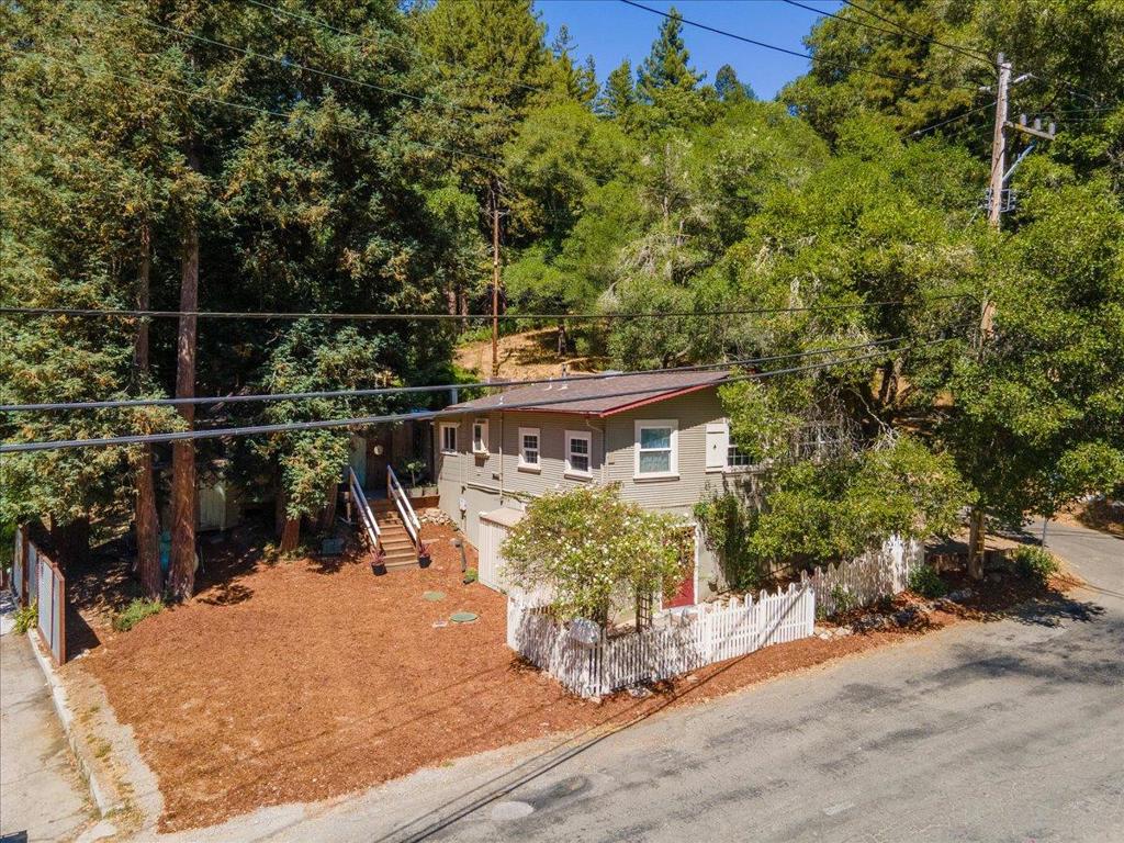 900 Lakeside Drive