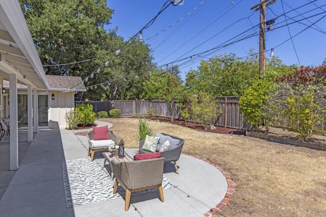 19866 BUCKHAVEN Lane, Saratoga CA: https://media.crmls.org/mediaz/fe304f82-4ab3-441e-b3d6-cae101bd6a37.jpg