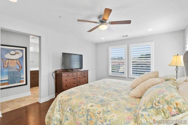 8624 Sage Shadow Drive, Lakeside CA: https://media.crmls.org/mediaz/fe308841-648e-4f77-a756-42d65914855c.jpg