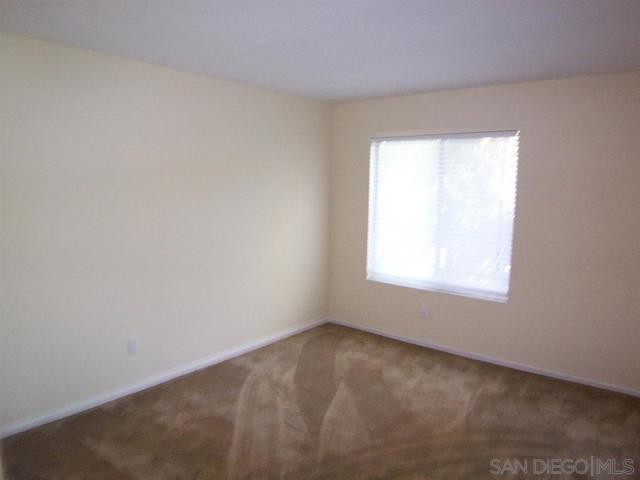 8431 Westmore Rd, Mira Mesa CA: https://media.crmls.org/mediaz/fe31d726-3662-4121-895f-78069cd18a79.jpg