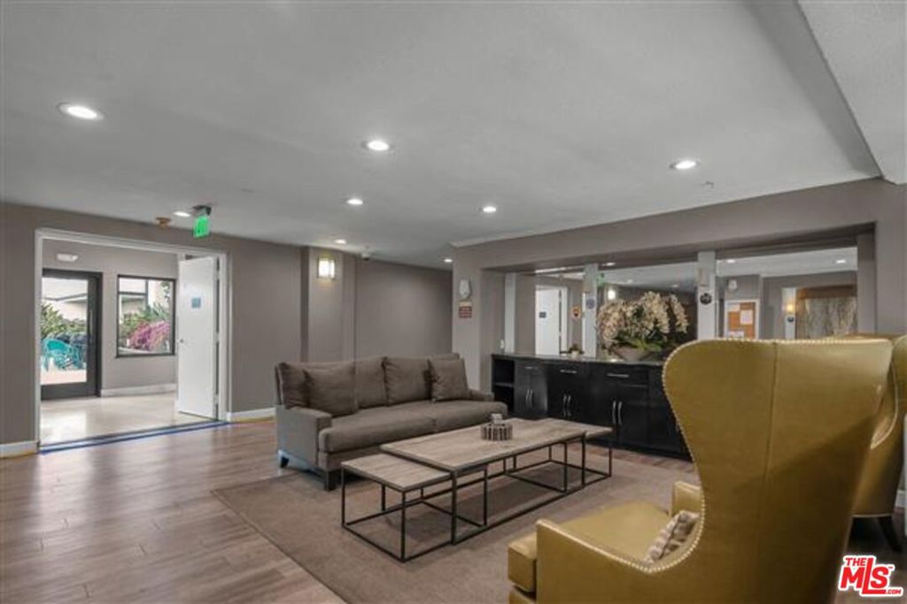 838 Pine Avenue #506