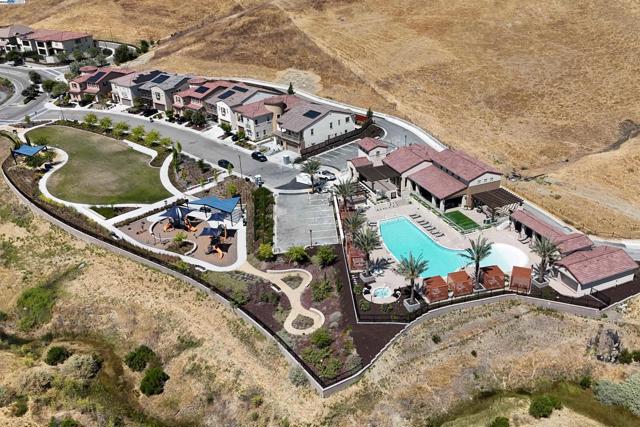 7152 Aubrey Way, Dublin CA: https://media.crmls.org/mediaz/fe331890-48fa-40c3-aff7-b43e38b33ad1.jpg