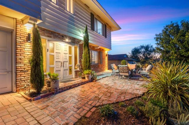 5171 College Gardens Court, San Diego CA: https://media.crmls.org/mediaz/fe33654e-ec7e-4e63-a5da-b3376f9211d9.jpg