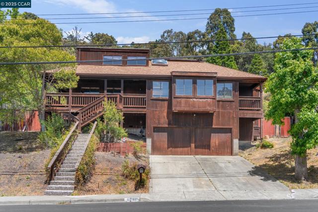 6201 Hillside Dr, El Sobrante CA: https://media.crmls.org/mediaz/fe337286-d2d5-4ba5-954b-62ca6b0c0ce8.jpg