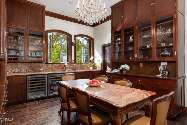 Detail Gallery Image 28 of 39 For 262 S San Rafael Ave, Pasadena,  CA 91105 - 6 Beds | 5/6 Baths