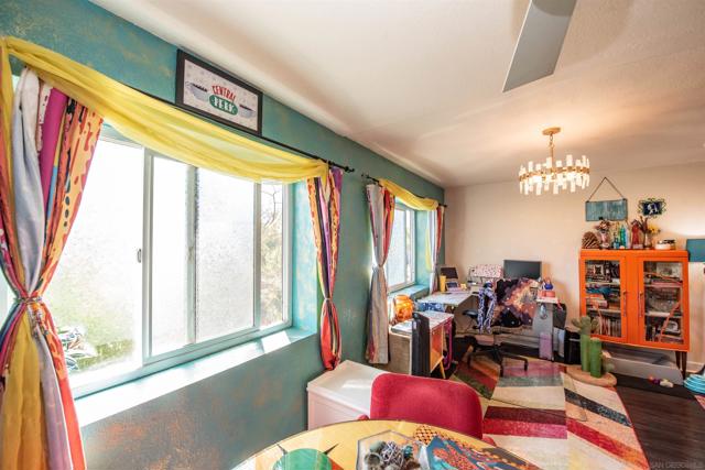 3295 Ocean View Blvd, San Diego CA: https://media.crmls.org/mediaz/fe34da7c-06d6-44af-bedc-fc8d15fe88fd.jpg