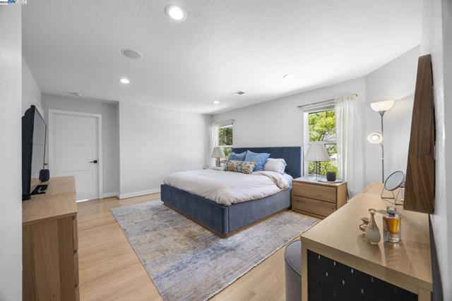 4149 Moselle Ct, Pleasanton CA: https://media.crmls.org/mediaz/fe3516bd-2b35-496d-b4d1-959bd1ca8ccf.jpg