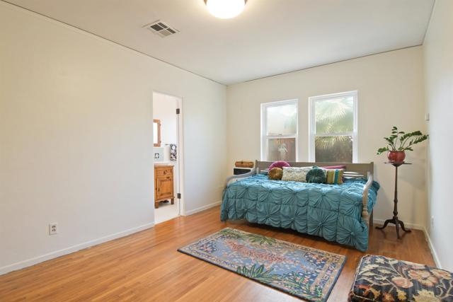 1032 Alberta Pl, San Diego CA: https://media.crmls.org/mediaz/fe35f03e-69b6-4eee-8341-e90739b60c32.jpg
