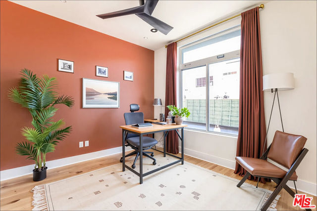 1610 Viewmont Drive, Los Angeles CA: https://media.crmls.org/mediaz/fe36cefa-149d-42c6-9d2e-7b142d833a35.jpg