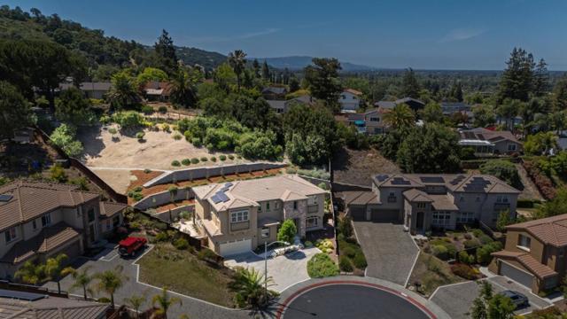 1489 Corte De Maria, San Jose CA: https://media.crmls.org/mediaz/fe37645f-c155-437f-b608-0a8059c546c1.jpg