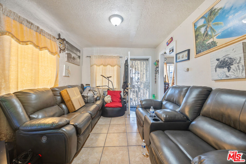 MLS #25570667 img 30