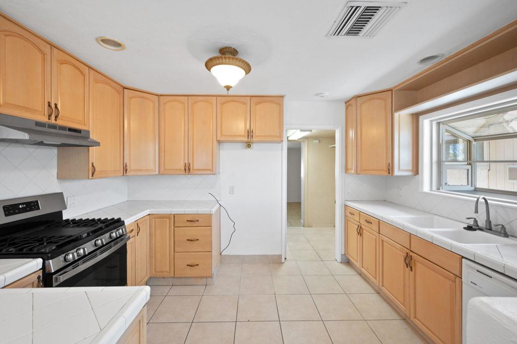 MLS #219132767DA img 7