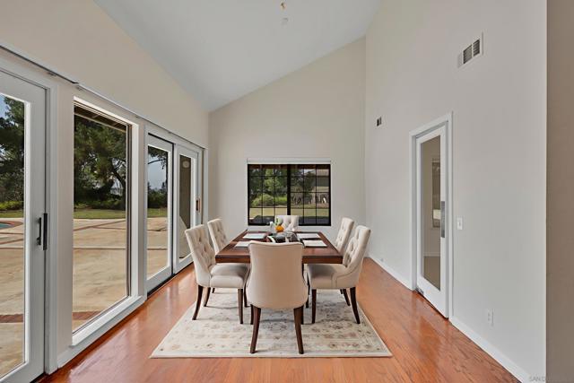 15235 Crestview Ct, Poway CA: https://media.crmls.org/mediaz/fe3a0103-055d-4aba-baf5-a275ee4efa4f.jpg