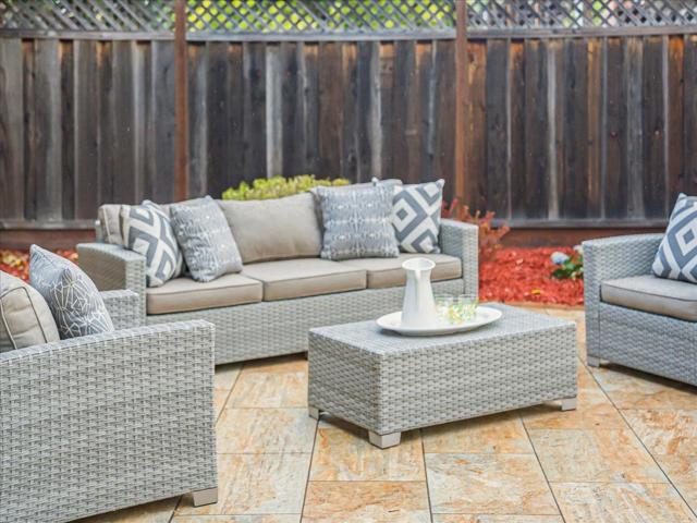651 Starbush Drive, Sunnyvale CA: https://media.crmls.org/mediaz/fe3a660e-4897-455e-8398-cf729cc3c441.jpg
