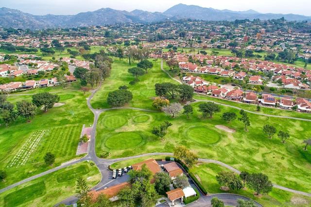 17476 Plaza Cerado, San Diego CA: https://media.crmls.org/mediaz/fe3a6b1f-91e3-4985-b427-89dc663292a7.jpg