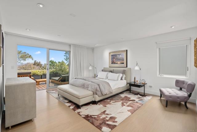 Detail Gallery Image 12 of 19 For 13936 Mira Montana Dr., Del Mar,  CA 92014 - 4 Beds | 2/1 Baths