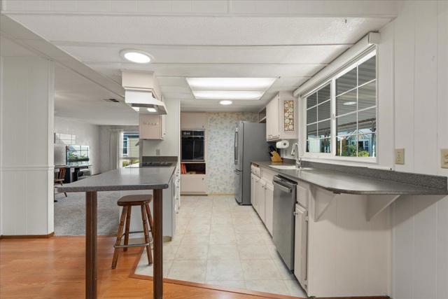 87 Leawood, Aptos CA: https://media.crmls.org/mediaz/fe3b082e-ab5f-47a9-ae0d-c4967ac126e9.jpg