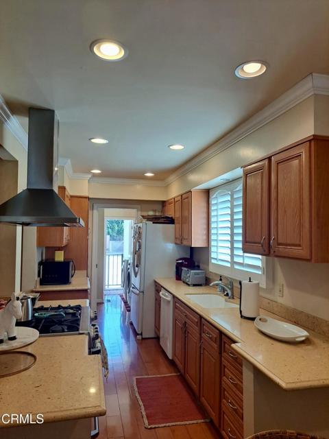 208 N Primrose Avenue, Alhambra CA: https://media.crmls.org/mediaz/fe3b4931-1cdb-4deb-abfe-a347164d6250.jpg