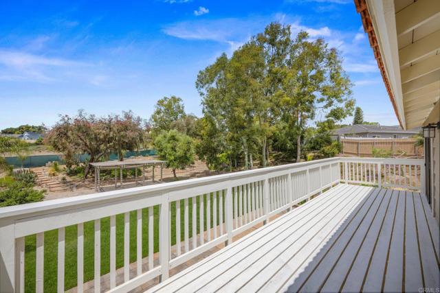 Detail Gallery Image 22 of 28 For 325 Santa Helena Dr, Solana Beach,  CA 92075 - 6 Beds | 4 Baths