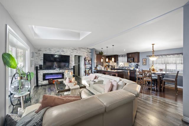 Image 11 of 41 For 9902 Jamacha Blvd  107