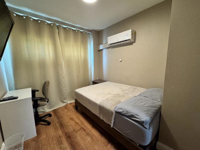 2604 Sierra Vista Court, San Jose CA: https://media.crmls.org/mediaz/fe3c01de-b5a6-4597-8895-d60c7d1f2a07.jpg