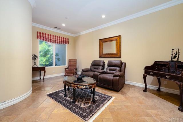 14106 Summit Crest, Escondido CA: https://media.crmls.org/mediaz/fe3c4f0f-9b5d-4b77-9eb6-3364b76df940.jpg