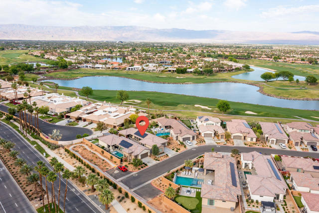 80034 Champions Way, La Quinta CA: https://media.crmls.org/mediaz/fe3cf5ce-4e6d-468c-8a6b-aabf0a719c11.jpg