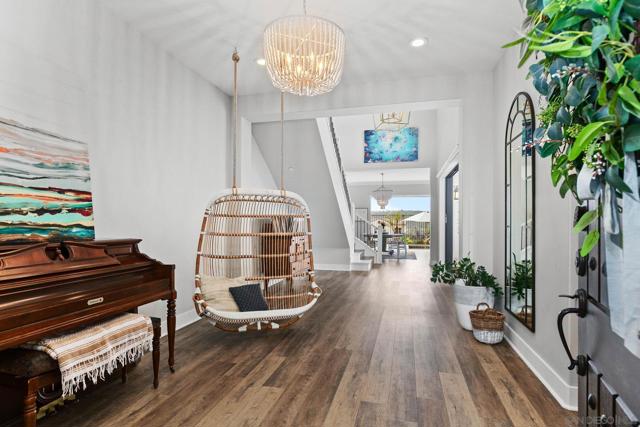 4719 Crespi Ct, Carlsbad CA: https://media.crmls.org/mediaz/fe3d62de-9395-4907-b1cd-961c0ae78c7a.jpg