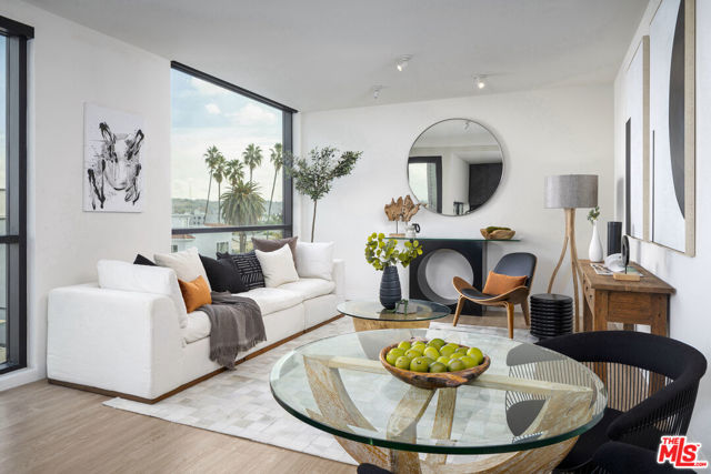 3667 Keystone Avenue, Los Angeles CA: https://media.crmls.org/mediaz/fe3d79d2-c7b4-4e7e-9d22-673b36568aee.jpg