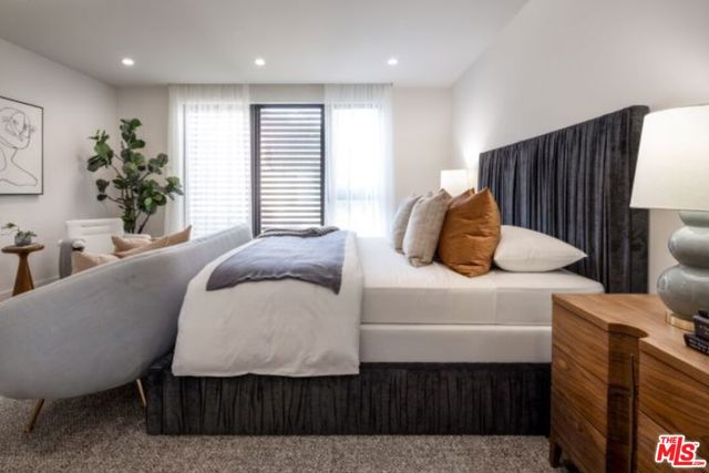 411 S Hamel Road, Los Angeles CA: https://media.crmls.org/mediaz/fe3d8a93-82fb-4ba6-8157-166442bc0f49.jpg