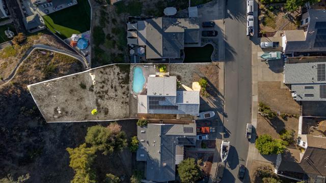 8546 Blanco Terrace, El Cajon CA: https://media.crmls.org/mediaz/fe3daaeb-e869-4055-8656-d7ffaa1153da.jpg