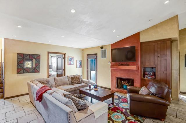 810 Altura Place, Del Rey Oaks CA: https://media.crmls.org/mediaz/fe3de8d7-fece-4eac-a087-691afb3aebed.jpg
