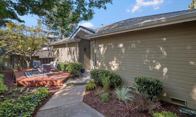 20578 3rd Street, Saratoga CA: https://media.crmls.org/mediaz/fe3ea18b-c727-49af-bd0e-603124b51e98.jpg