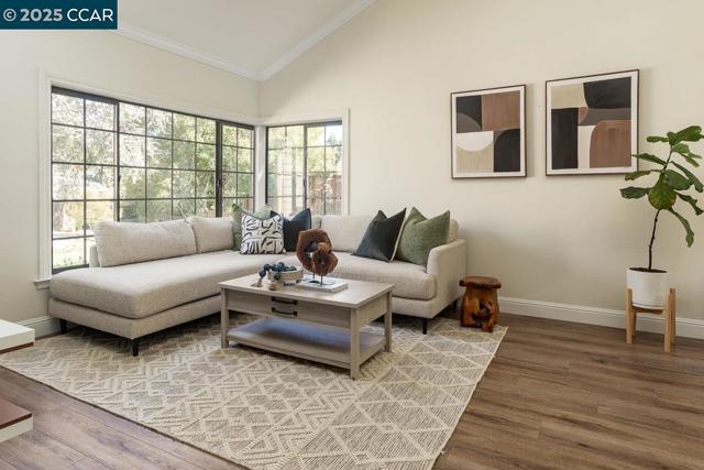 311 Valley High Dr, Pleasant Hill CA: https://media.crmls.org/mediaz/fe3ea2e0-9665-4560-af59-2e13f1a7a67c.jpg
