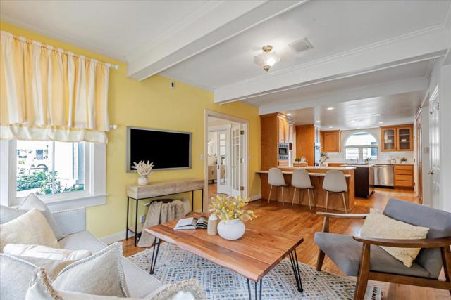 137 S 17th Street, San Jose CA: https://media.crmls.org/mediaz/fe403906-2be9-47e8-b8b5-6049ef2c4e00.jpg