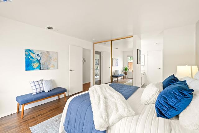 2935 Pine Valley Rd, San Ramon CA: https://media.crmls.org/mediaz/fe403fbd-0785-429c-a84a-4d9fdae0ea06.jpg