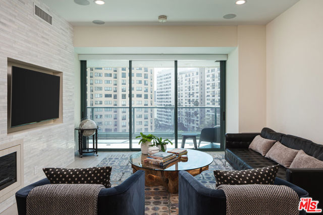 10490 Wilshire Boulevard, Los Angeles CA: https://media.crmls.org/mediaz/fe406fad-5e99-4469-a0ba-8b6514cc5b56.jpg