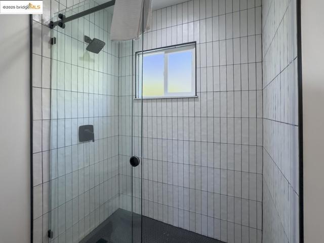 479 Kentucky Ave, Berkeley CA: https://media.crmls.org/mediaz/fe40b9f5-ac07-4441-be2b-18c94852ab14.jpg