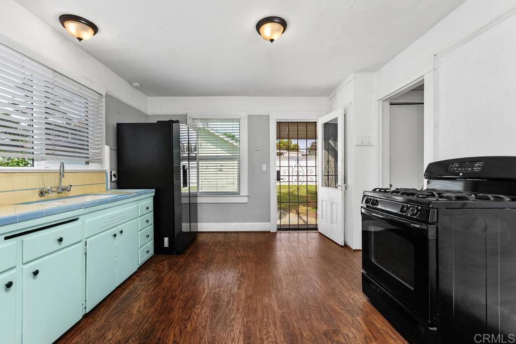 714 Ditmar Street - photo 15