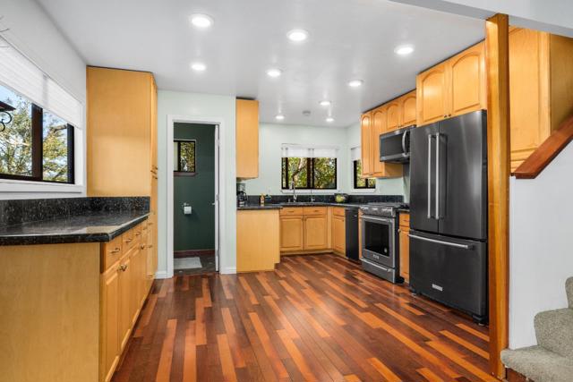 630 Encino Drive, Aptos CA: https://media.crmls.org/mediaz/fe430b2d-dfaf-43dc-94ef-1adf7fed51cd.jpg