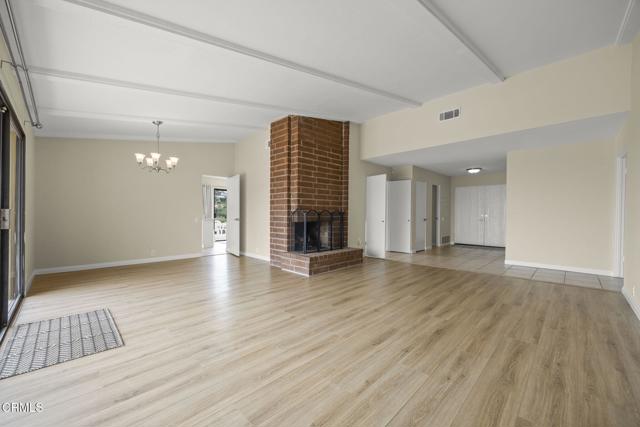 7024 Meadowview Court, Ventura CA: https://media.crmls.org/mediaz/fe439ce7-3488-4855-8ff6-18a6d16ba896.jpg